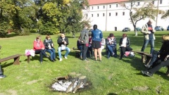 Konferencja turystyczna - wizyta w ogrodach parafialnych bazyliki w Miechowie