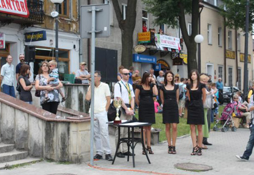 Jaadą kolarze - opis zdjęcia
