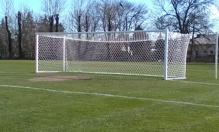 Nowe bramki piłkarskie na Stadionie Miejskim w Miechowie